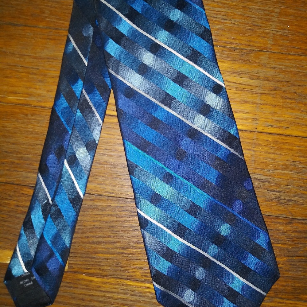 Nwot Arrows Tie